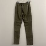 FIGS  woman olive green cargo scrubs size XS/T Photo 3