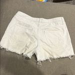 VERVET BY FLYING MONKEY White Distressed Jean Shorts Size L Photo 2