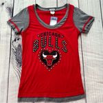 Nba NWT Womens Chicago Bulls Graphic Logo ❤️Tee  4 Her Sz Medium Photo 3