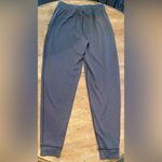 Under Armour Under‎ Armour Women’s Size XS Heat Gear Dark Gray Joggers Photo 2