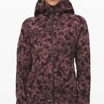 Lululemon  scuba - mini dusk floral antique bark black. Photo 0