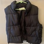 No Boundaries Black Puffer Vest  Cropped Photo 2