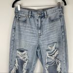 American Eagle  Mom Jean Sz 4 XSHORT Heavy Distressed Jeans Photo 3