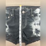 American Eagle π¦
Outfitters Black and White Tie-Dye Jean Shorts π©³ Photo 6
