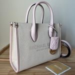 Michael Kors Purse Photo 0