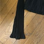 Forever 21 Black cropped dress shirt Photo 2