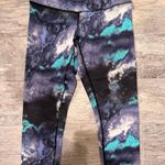 Lululemon Crop Size 6 Photo 0