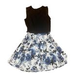 Women’s floral dress size medium black lace detail at the top Blue Photo 1