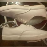Hanes  Her Way Soft Fit White Leather Shoes Photo 4