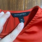 Banana Republic Women's Solid Silky Rust Orange Short Sleeve Blouse Size XLarge Photo 3