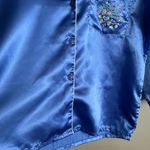 Vintage Satin Cosmo Pajama Shirt Blue Floral Embroidered Lounge Blouse M Pj’s Size M Photo 4