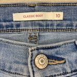 Levi's Women's Light Wash Classic Boot Cut Jeans Size 10 Photo 4
