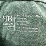 ALBION FIT Albion Kale Knot Crop Tank Top Run Graphic Activewear Athletic Green Small NWT Photo 2