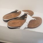 Hush Puppies  SOFT STYLE WHITE Leather SANDALS SIZE 8 Photo 3
