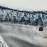 American Eagle  Women 4 Skater Denim 6" Short Light Wash Distressed Baggy Fit Photo 3