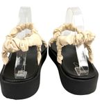 Circus NY Harlene Cream Black Comfort Platform Scrunch Sandals 8 Photo 3