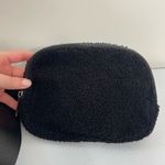 NWOT women’s solid black Sherpa soft thick adjustable strap belt‎ bag active Photo 1