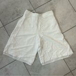 Club Monaco  White Lined Bermuda Wide Leg Women’s Shorts XS Photo 9