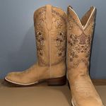 Agave  BOOTS women’s size 10 Dulce Mariel Tan Embroidered Cowboy Runs small Photo 3
