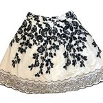 Talbots Petites Black White Full Pleated Skirt Sz. 10P Floral Lined Crochet Hem Photo 1
