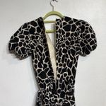 LDT Ellie Giraffe Print V Photo 6