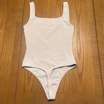 Babaton Aritzia  Original Contour Squareneck Bodysuit Top in Pale‎ Pink Lilac XS Photo 11
