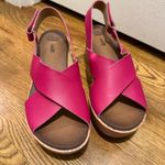 Clarks NEW Annadel Eirwyn Wedge Sandal Fuchsia size 9.5 Photo 1