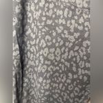 Old Navy  | Maternity 4 Way Stretch Gray Printed Leggings | Size Medium Photo 4