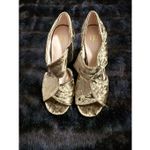 CAbi  Interlock Block crushed green velvet heels size 7 shoes Photo 2