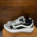 Vans NEW Unisex UltraRange EXO Shoe Size 7.5 or 9 #B1610A Photo 3