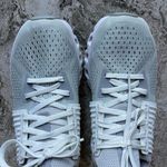 on cloud Cloudswift Running Shoes Photo 2