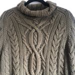 Orvis Charles F  Chunky cable Knit Sweater size medium cotton cashmere pea green Photo 1