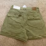 American Eagle  Cargo Shorts Womens Size 2 Green Highest Rise 90s Boyfriend Photo 4
