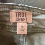 True Craft Army Olive Green Shorts Womens 15  New Photo 4