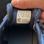 Adidas BNWT Womens  Size 9 Cloud Run Sneakers Photo 5