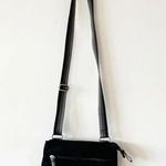 Baggallini Black Nylon Crossbody Multi-color Strap Anti-theft Travel Organizer Photo 4