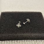 Small CZ Cross Stud Earrings for Men Women Screw Back Design Unisex Earrings Hip Hop Punk Streetwear Gold Photo 4