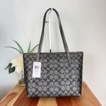 Coach NWT Fiona Zip Tote Bag In Signature Canvas Photo 1