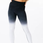 Zyia  Black and White Light‎ n Tight Ombre Seamless Performance Leggings Size XS Photo 0