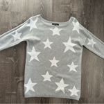 Relativity  sweater with stars gray and white.. Size small Photo 3