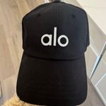 Alo Yoga Performance Off Duty Hat Photo 1