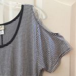 H.I.P. FINAL MARKDOWN Ladies’ Cold-shoulder Top (L) Photo 4