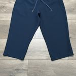 Lululemon  On The Fly‎ Crop Woven True Navy Capri Pants Size 10 Photo 2