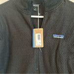 Patagonia Women's R1 Air 1/2-Zip Pullover Jacket Black Medium NWT Photo 2