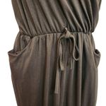 Sleeveless One Photo 4