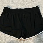 Under Armour Semi-Fitted Heat Gear Shorts Photo 2