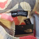 The North Face NWT  Class V Pathfinder Shorts in size Small Photo 4