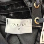 Everly faux velvet mini dress Photo 4