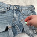 Old Navy  Boyfriend Mid Rise Denim Jean Shorts Size 0 Medium Wash Photo 3