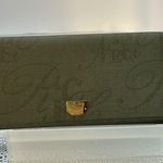 NINA RICCI Paris made in Spain. A beautiful billfold new without tags. Photo 0